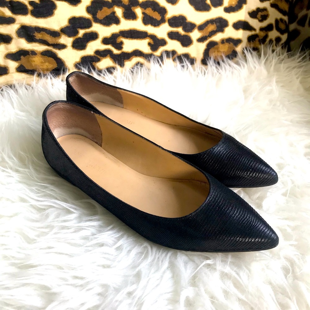 Ivanka Trump Black Pointed Flat Sz 9